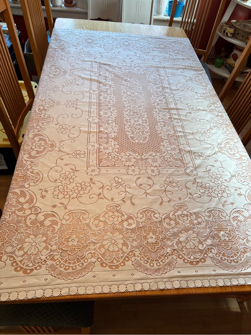 Classic Ivory Floral Lace Tablecloth